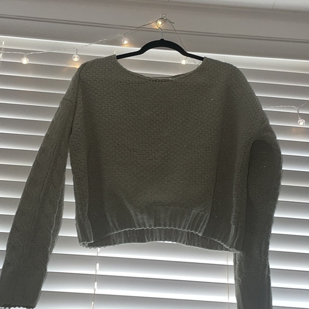 Cute green sagey sweater haven’t worn since 2021.